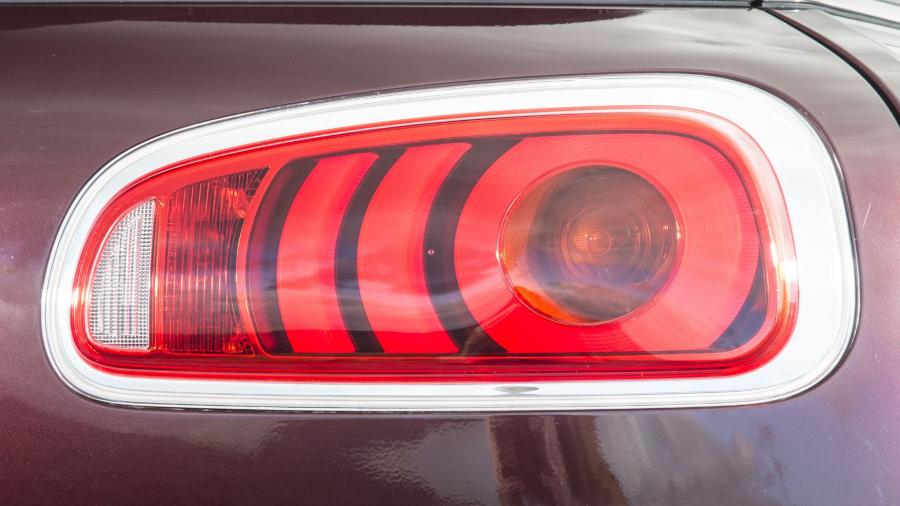  Mini Cooper D Clubman 2015 года  (UK) (фото 97 из 127)